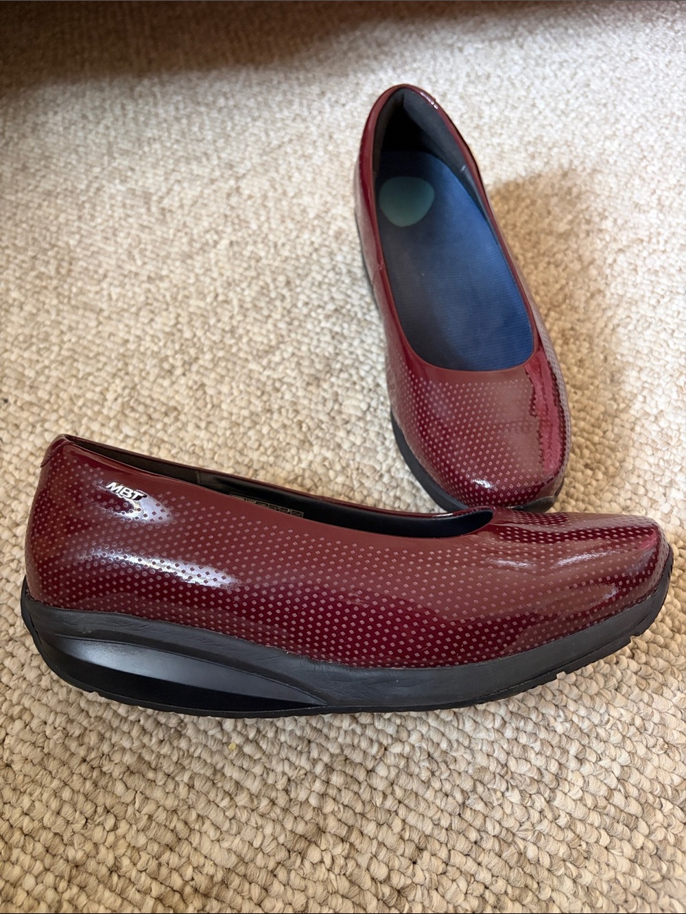 MBT HARPER rOCKER bOTTOM Women's Burgundy Patent Ballet Flats - Picture 4 of 7